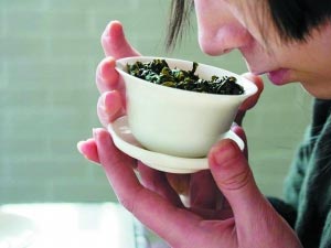 研究发现,茶叶所含的茶多糖可以抗辐射 研究发现,茶叶所含的茶多糖可以抗辐射